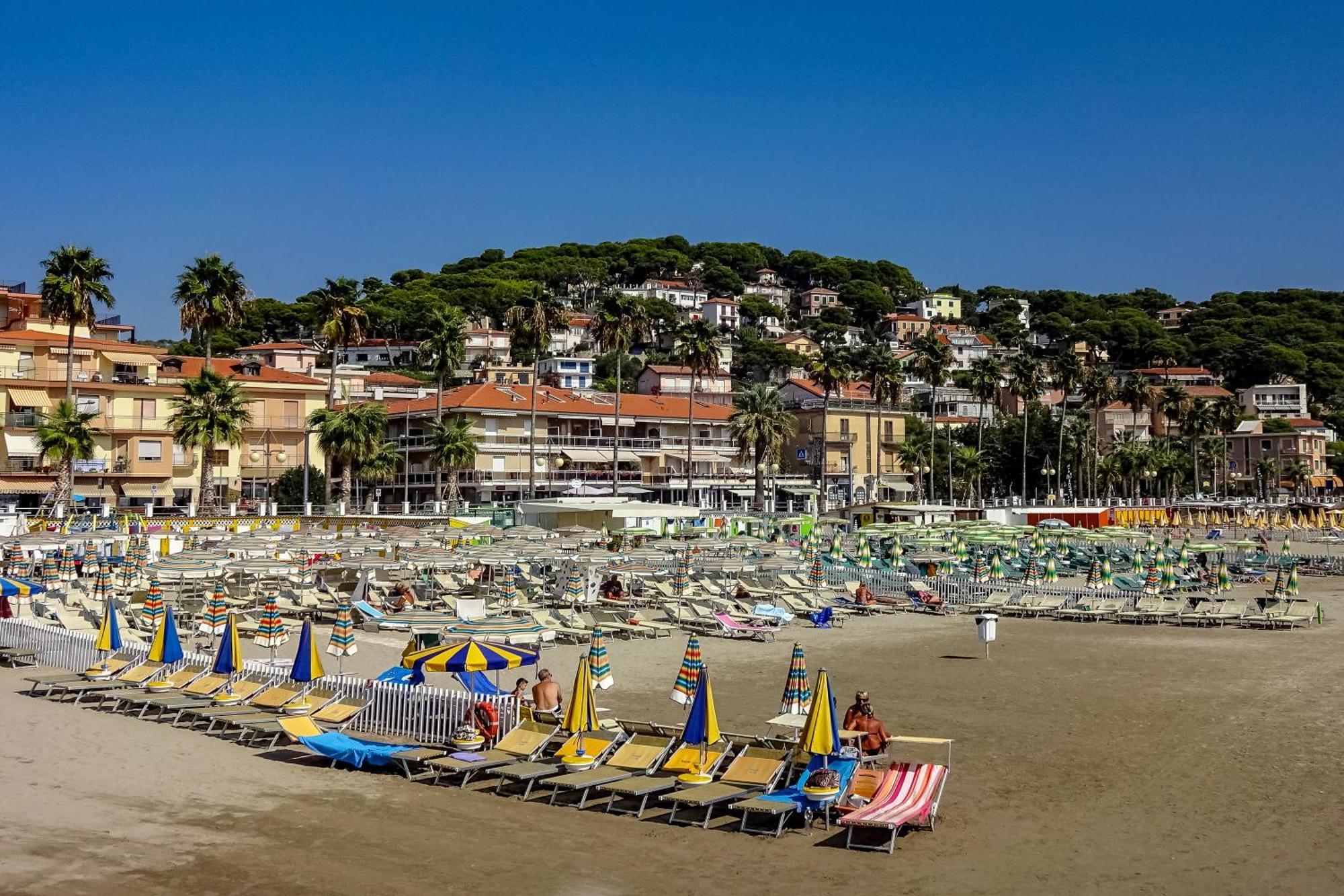 Laigueglia Beach - Happy Rentals Екстер'єр фото