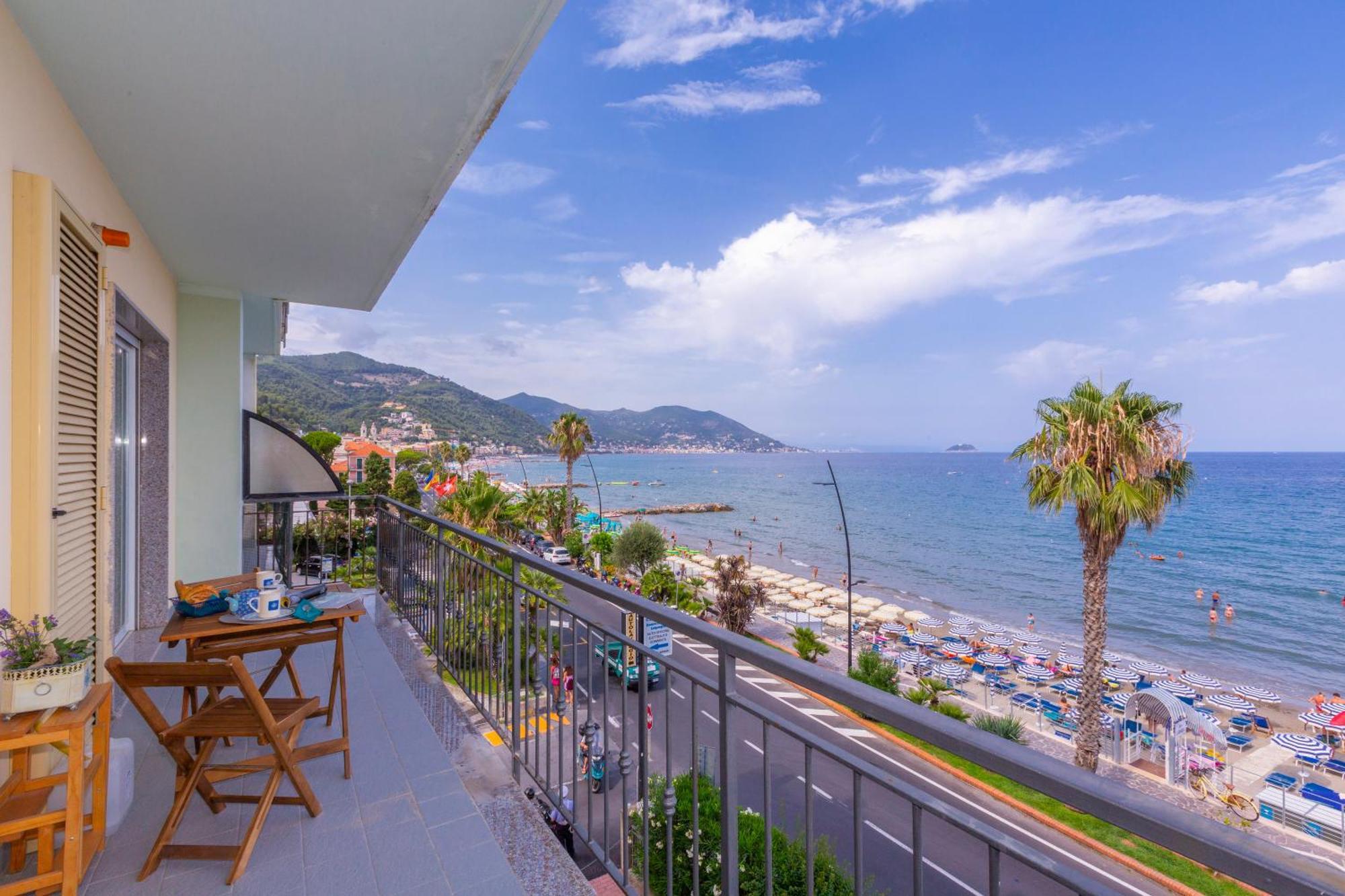 Laigueglia Beach - Happy Rentals Екстер'єр фото