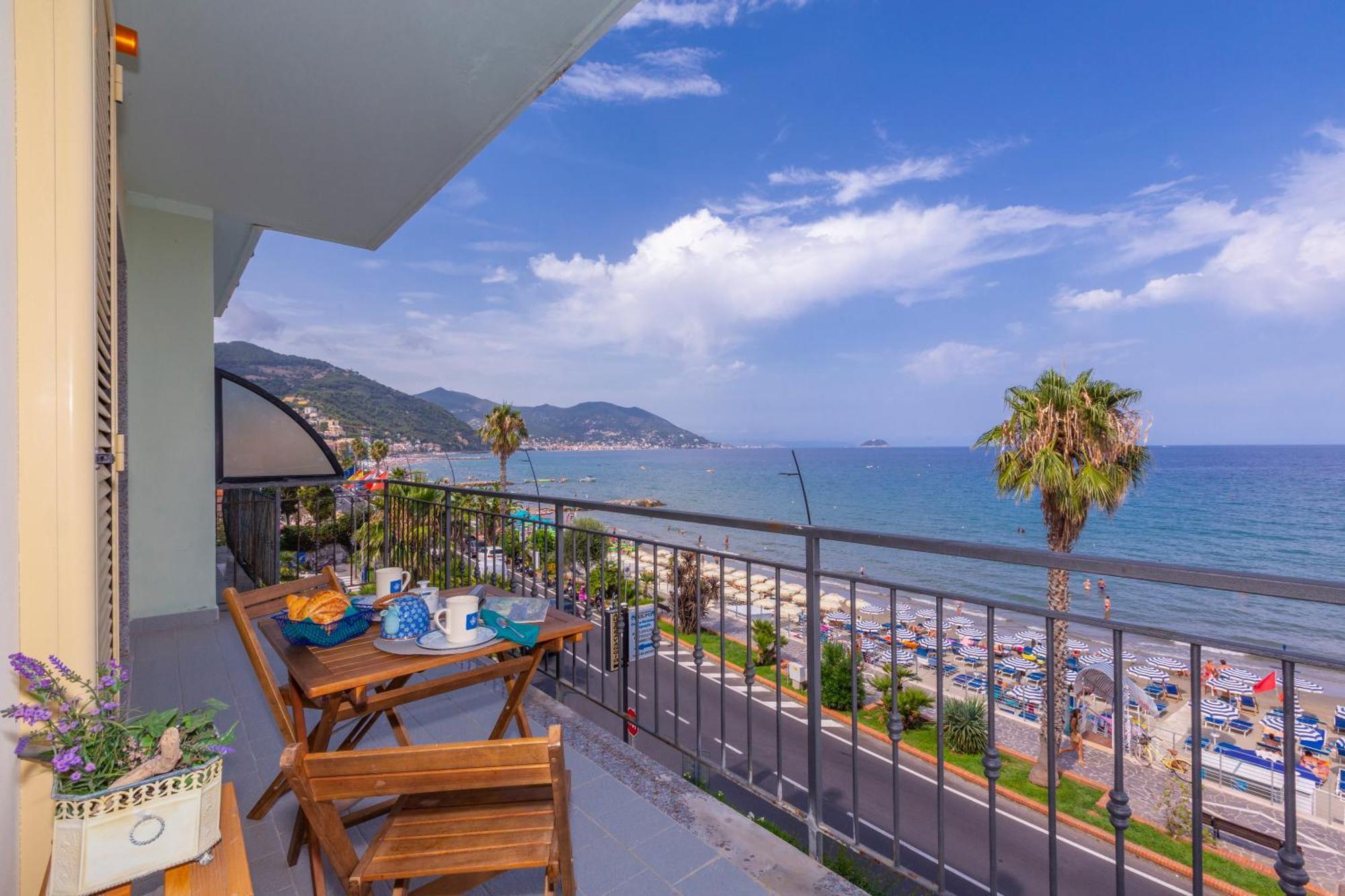 Laigueglia Beach - Happy Rentals Екстер'єр фото